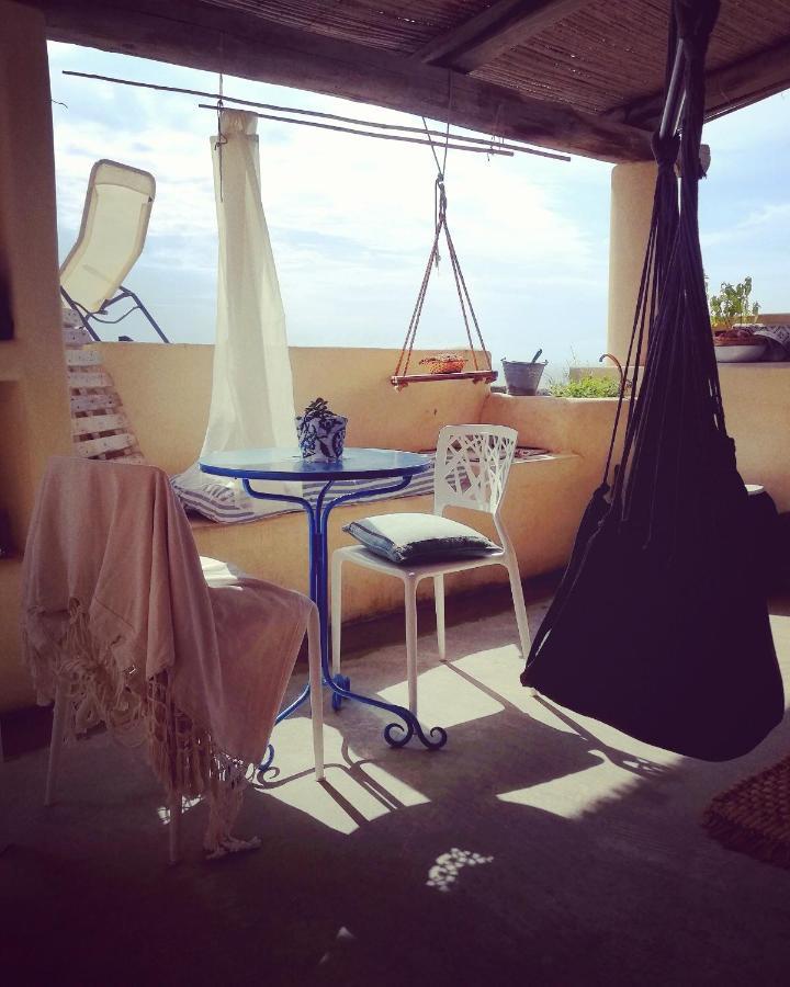 Alicudi Giardino Dei Carrubi- Al Gradino 365 Bed & Breakfast Exterior photo