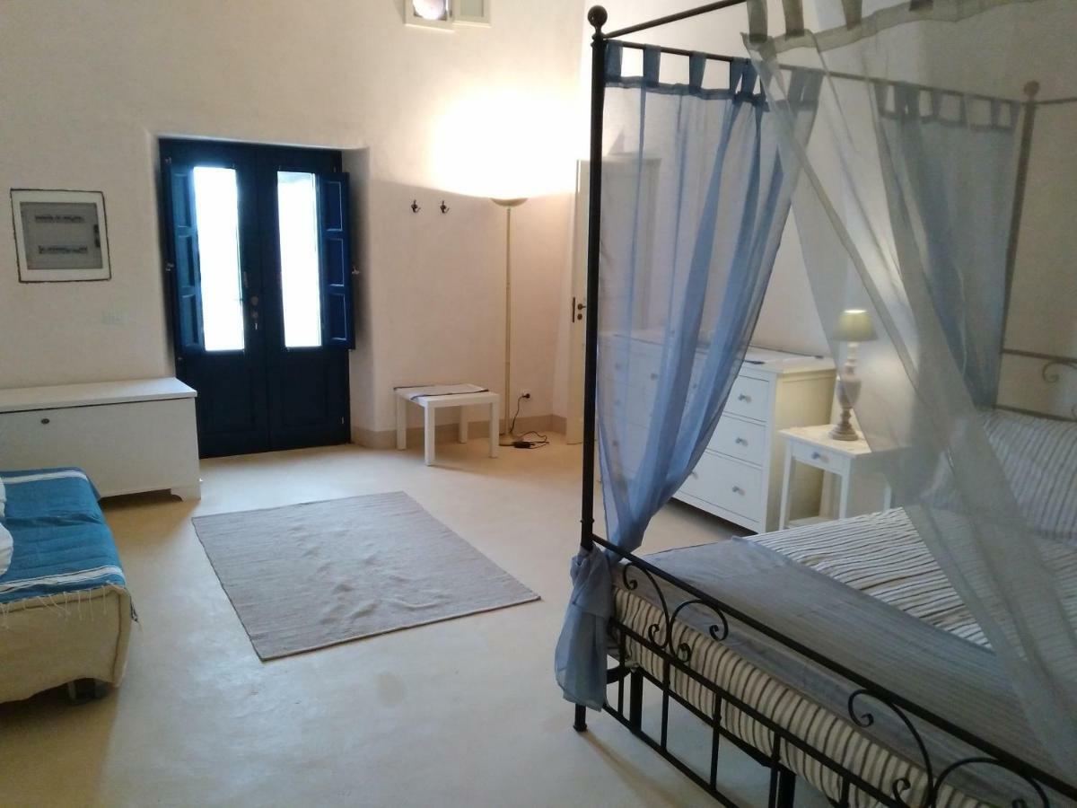 Alicudi Giardino Dei Carrubi- Al Gradino 365 Bed & Breakfast Exterior photo