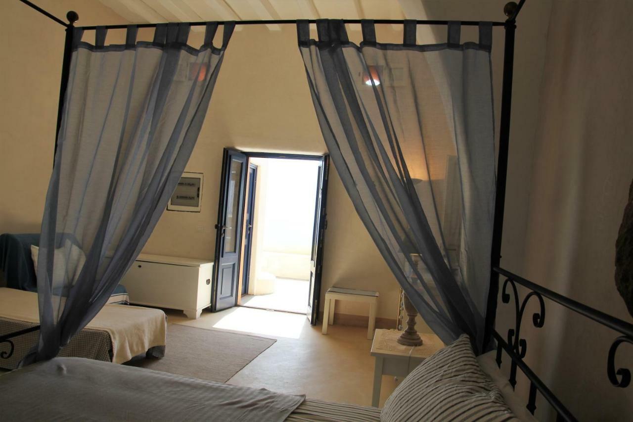 Alicudi Giardino Dei Carrubi- Al Gradino 365 Bed & Breakfast Exterior photo