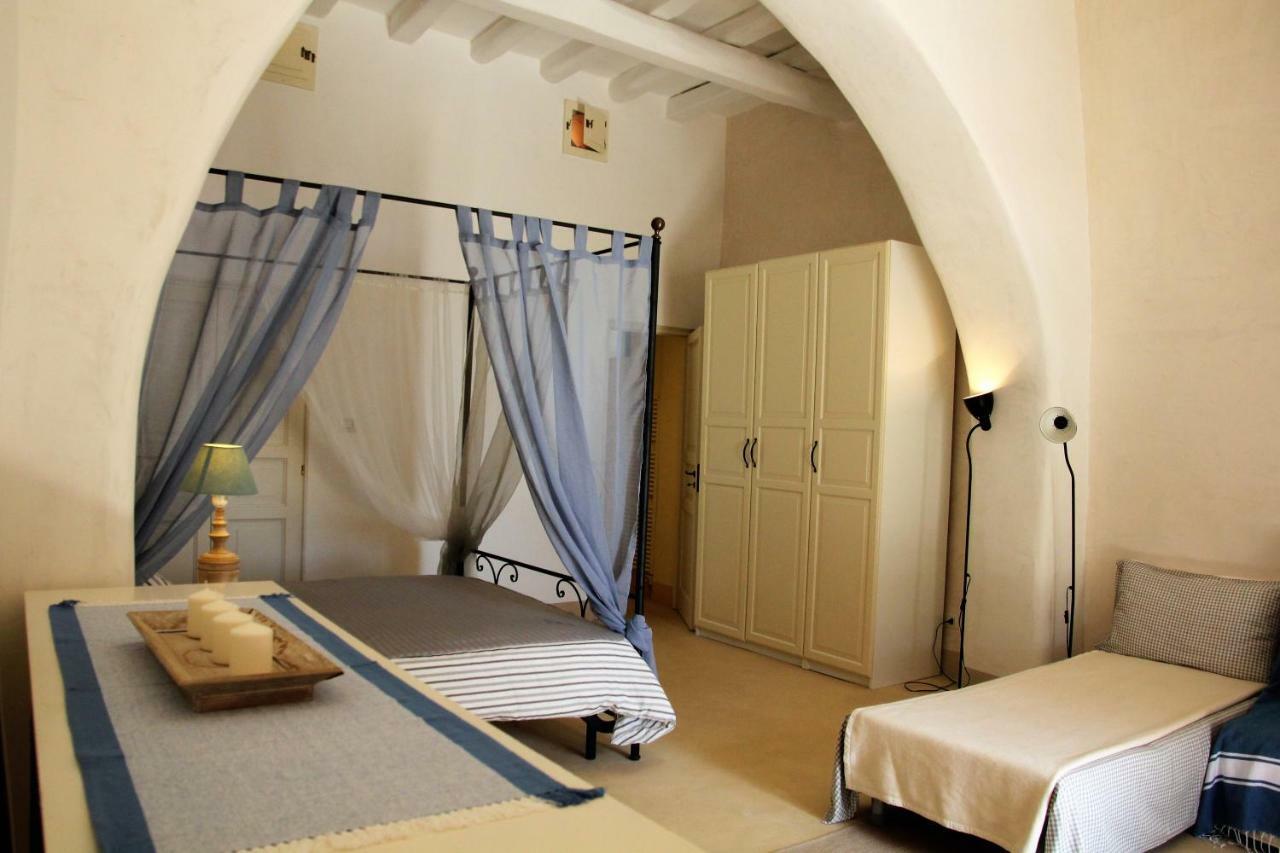 Alicudi Giardino Dei Carrubi- Al Gradino 365 Bed & Breakfast Exterior photo