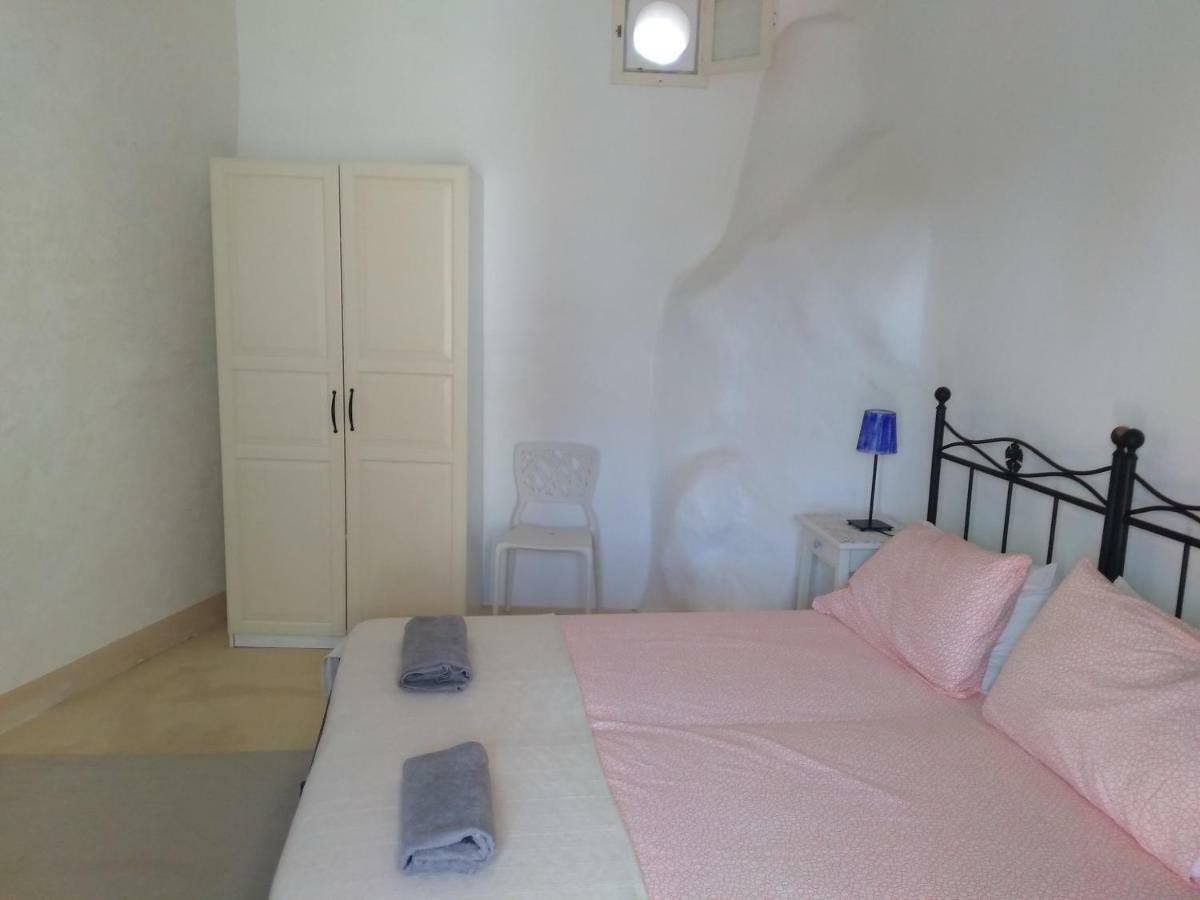 Alicudi Giardino Dei Carrubi- Al Gradino 365 Bed & Breakfast Exterior photo